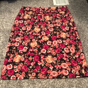 Large Floral LuLaRoe Cassie